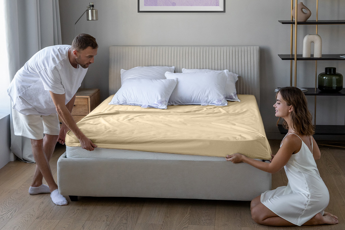 Простыня на резинке Трикотажная манго