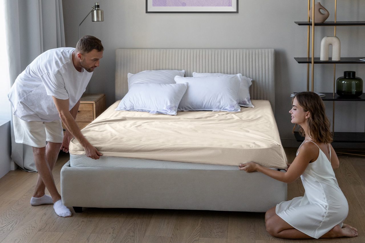 Простыня на резинке Трикотажная чайная роза