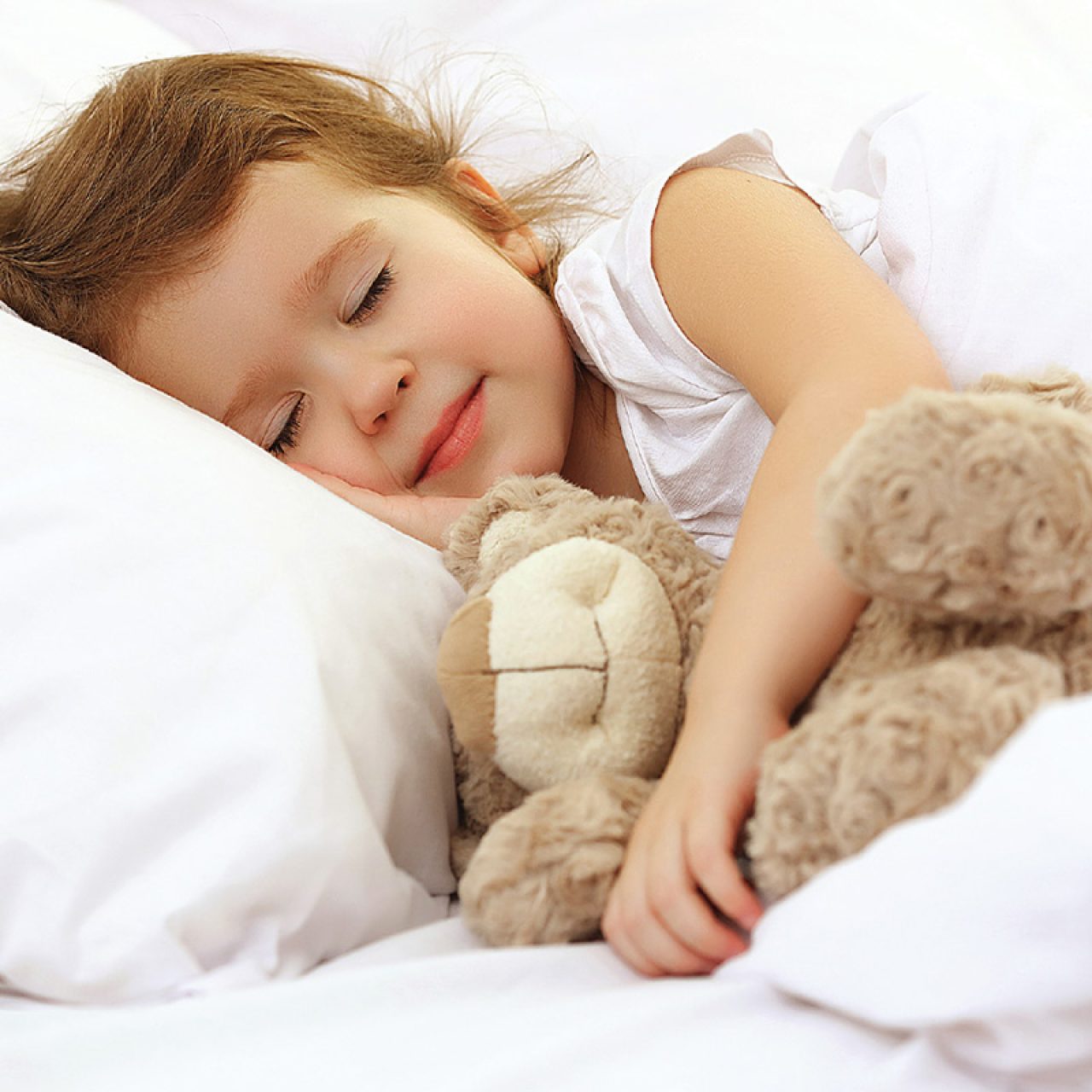 Детская простыня на резинке Трикотажная белая