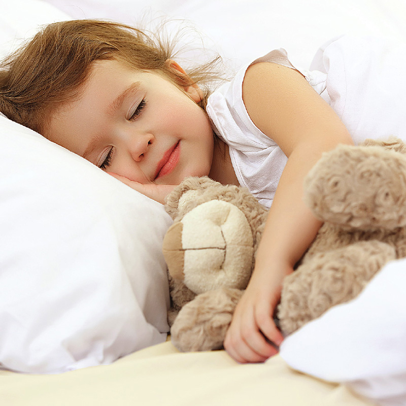 Детская простыня на резинке Трикотажная нежно-желт