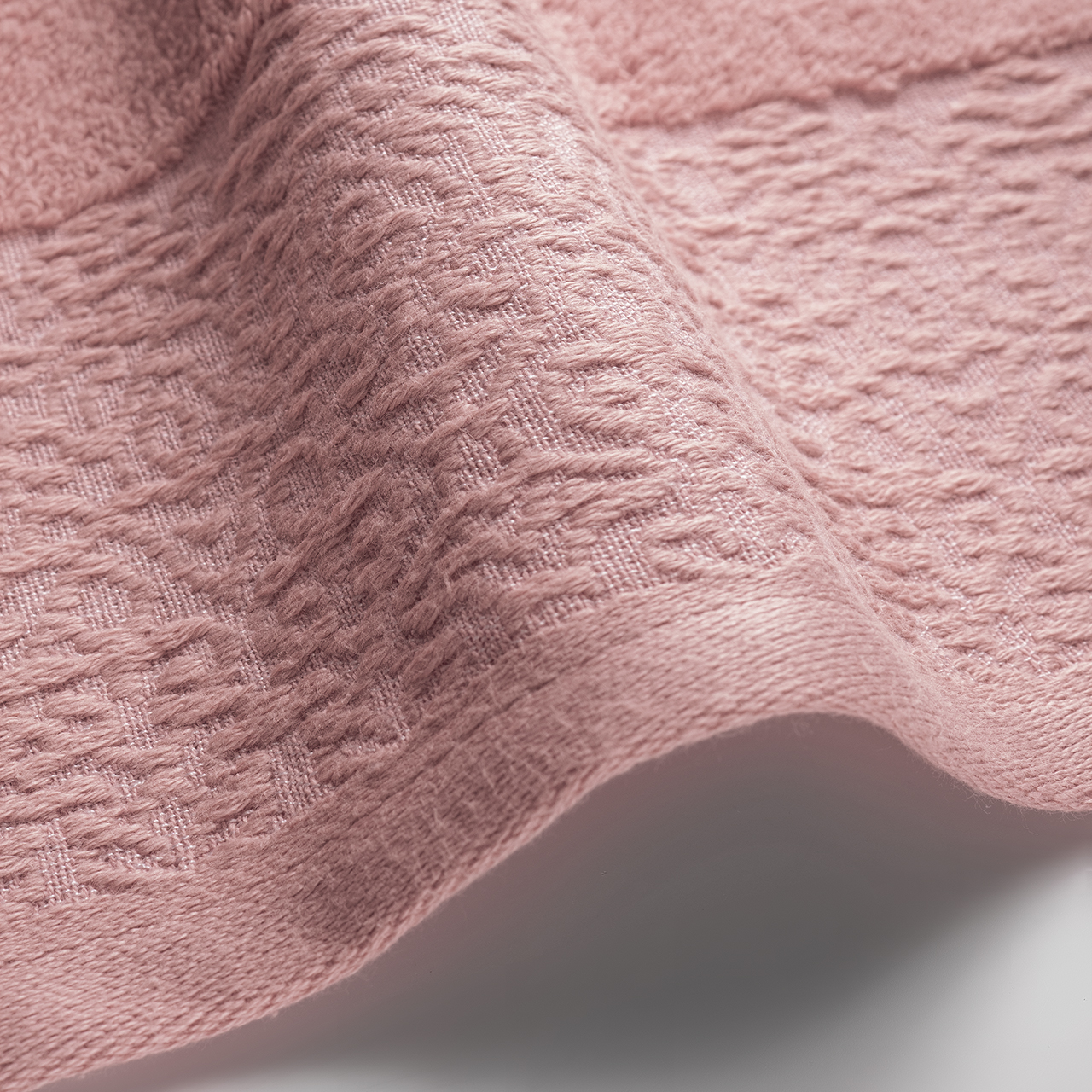 Полотенце Мадонна пудровое