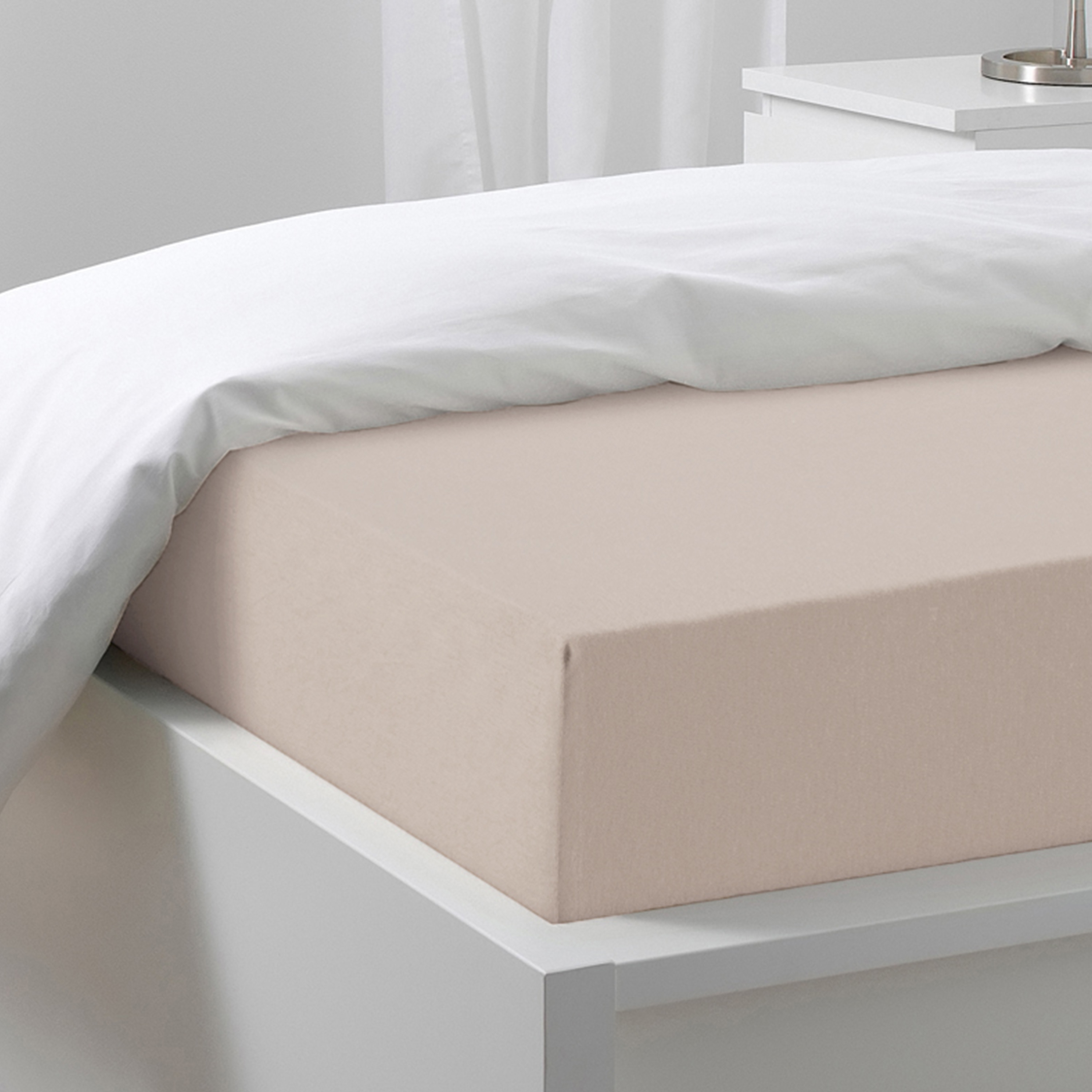 Простыня на резинке Трикотажная светло-коричневая